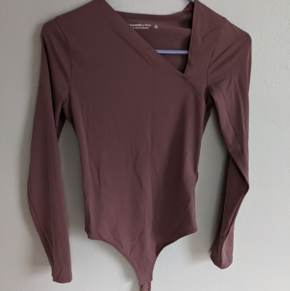 Abercrombie & Fitch Mauve Asymmetrical Bodysuit